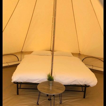 Suitehuts @ Silverstone Bagian luar foto