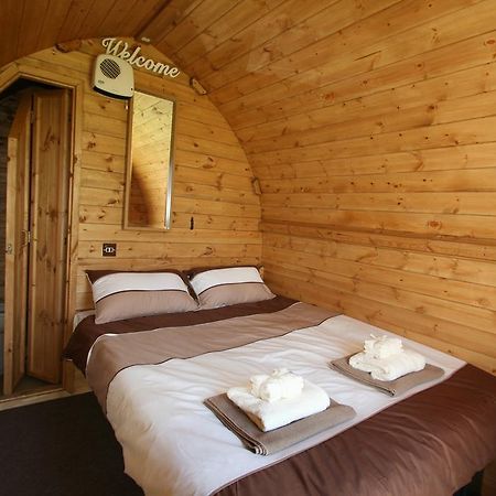 Suitehuts @ Silverstone Bagian luar foto