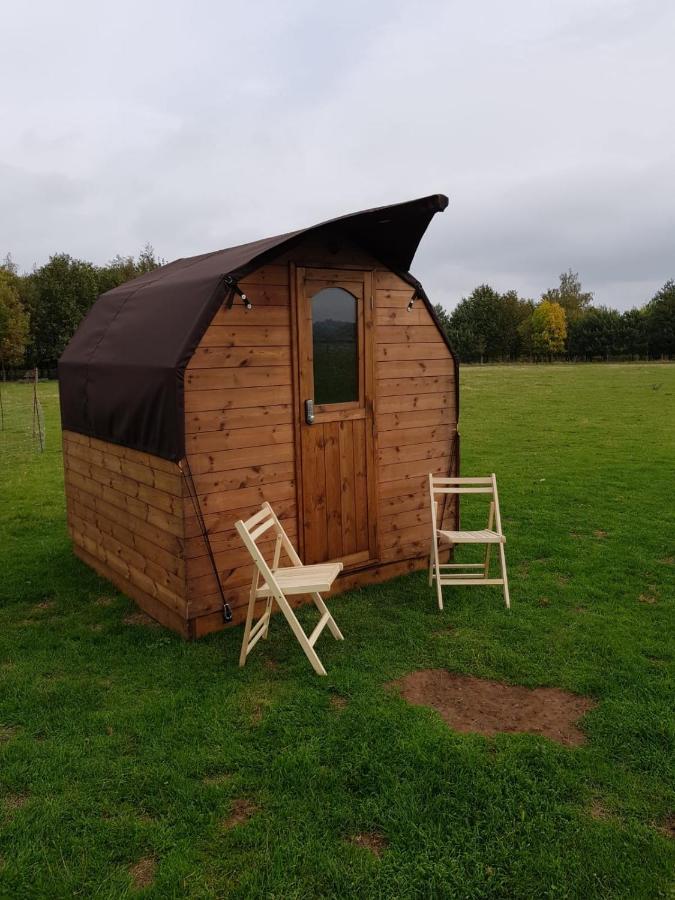 Suitehuts @ Silverstone Bagian luar foto