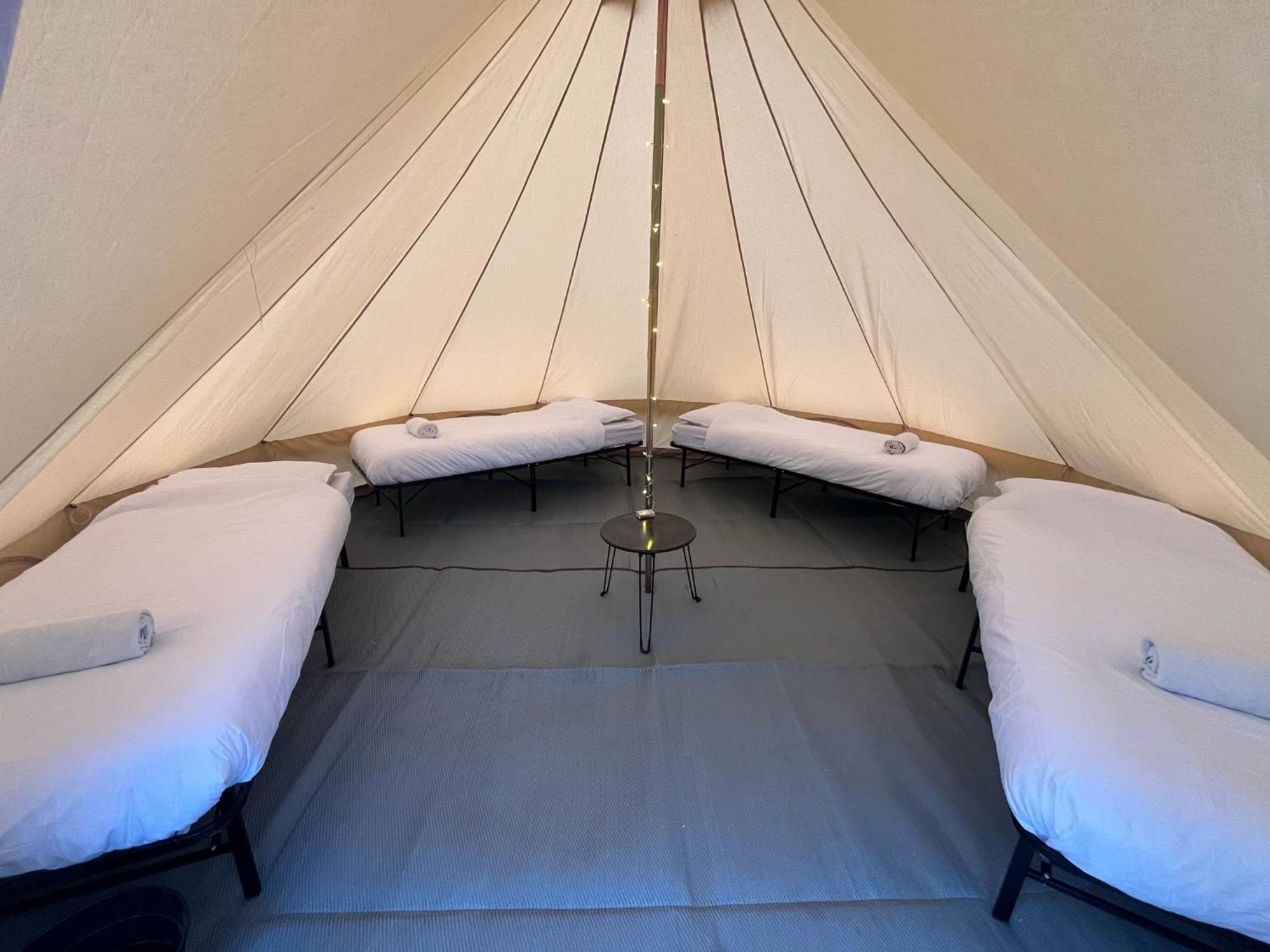 Suitehuts @ Silverstone Bagian luar foto