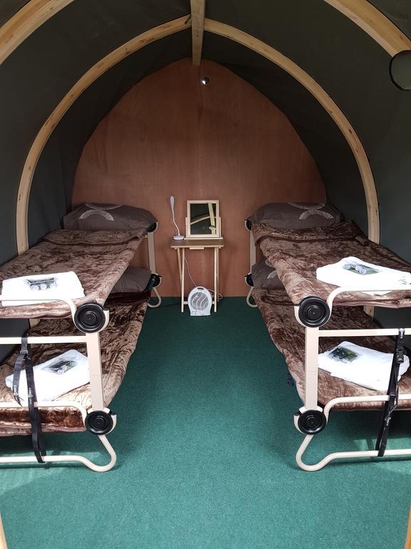Suitehuts @ Silverstone Bagian luar foto