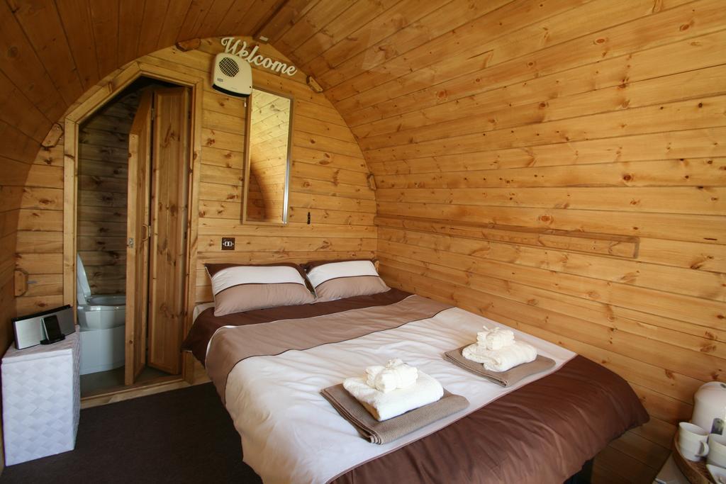 Suitehuts @ Silverstone Bagian luar foto