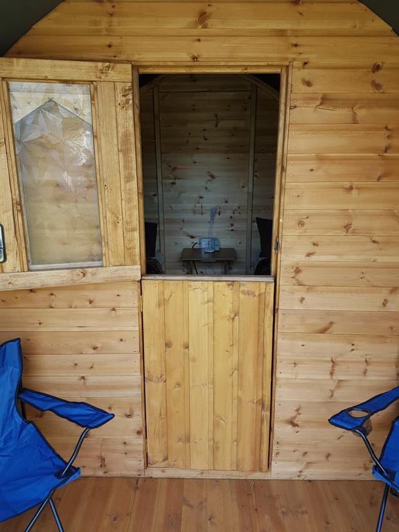 Suitehuts @ Silverstone Bagian luar foto