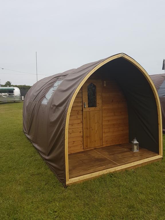 Suitehuts @ Silverstone Bagian luar foto